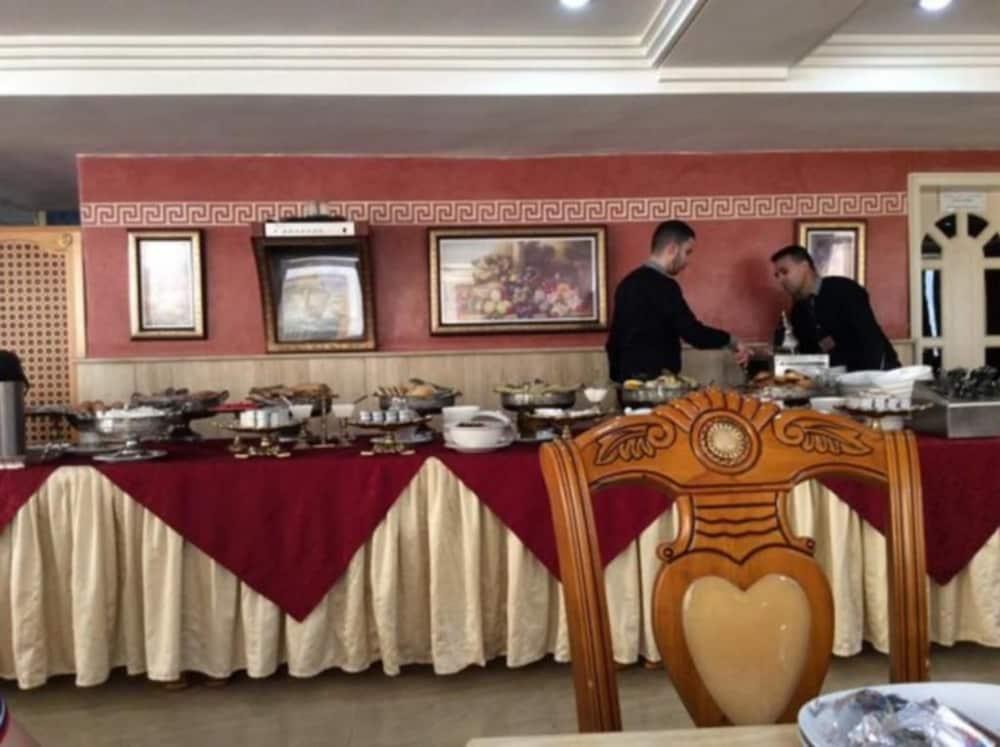 Hotel Atenas Tetouan Exterior photo