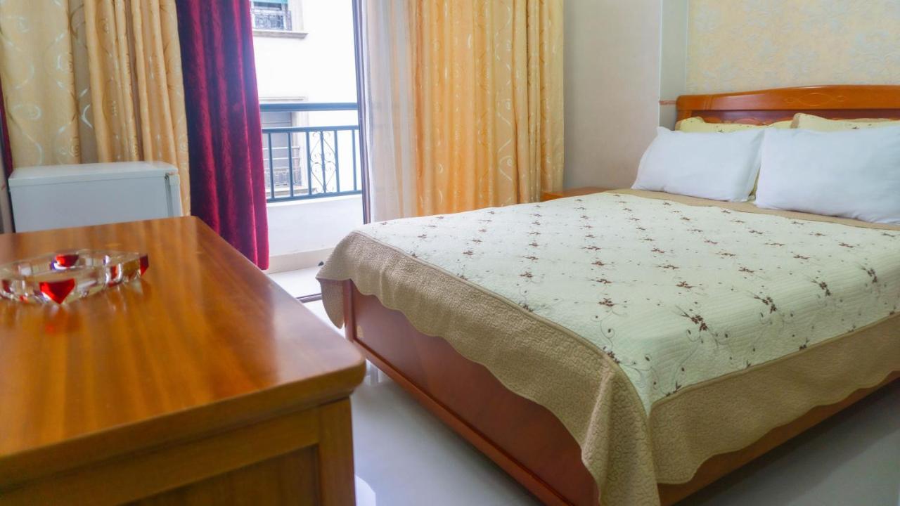 Hotel Atenas Tetouan Exterior photo